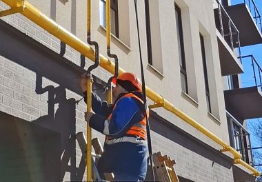 АТ “Полтавагаз” підключає до газу нову дев’ятиповерхівку!